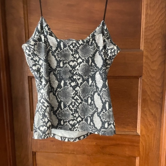 Bershka snakeskin print crop tank top - Picture 3 of 3